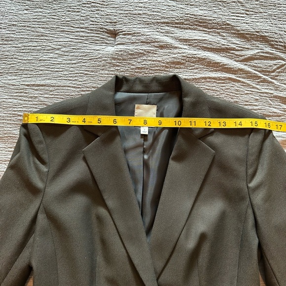 Halogen 2 piece skirt suit, size 2 Brown - Picture 10 of 13